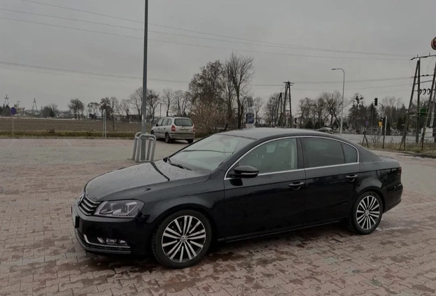 Volkswagen Passat cena 36000 przebieg: 244000, rok produkcji 2012 z Olsztyn małe 11